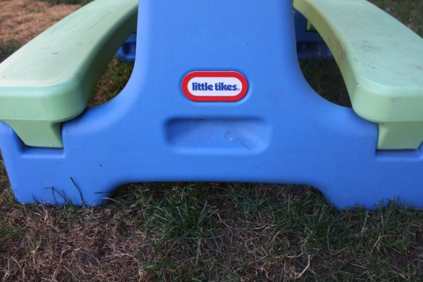 little tikes easy store junior play table